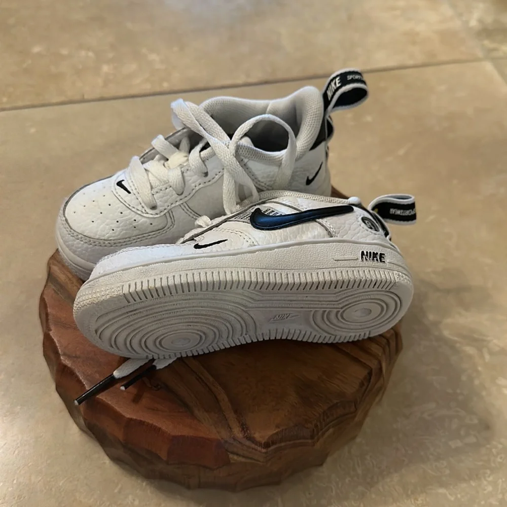 GUC Nike force LV8 utility white size 6c - Picture 3 of 3